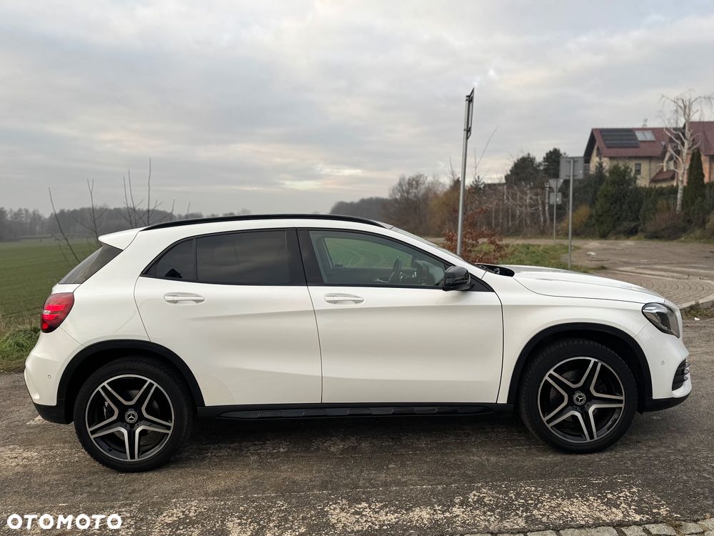 Mercedes-Benz GLA 220 4-Matic AMG Line - 21