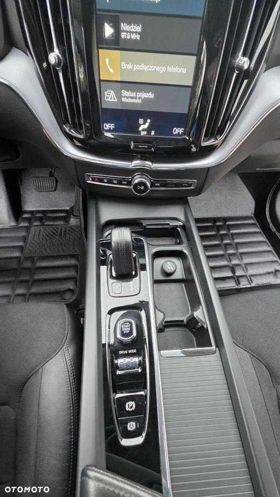 Volvo XC 60 B4 D AWD Momentum Pro - 29