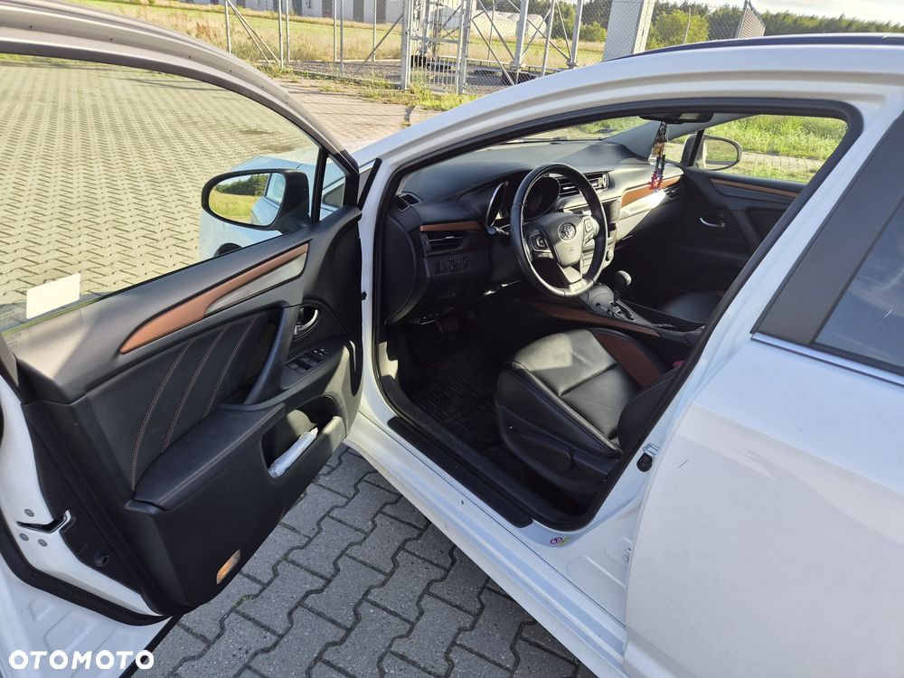 Toyota Avensis - 5