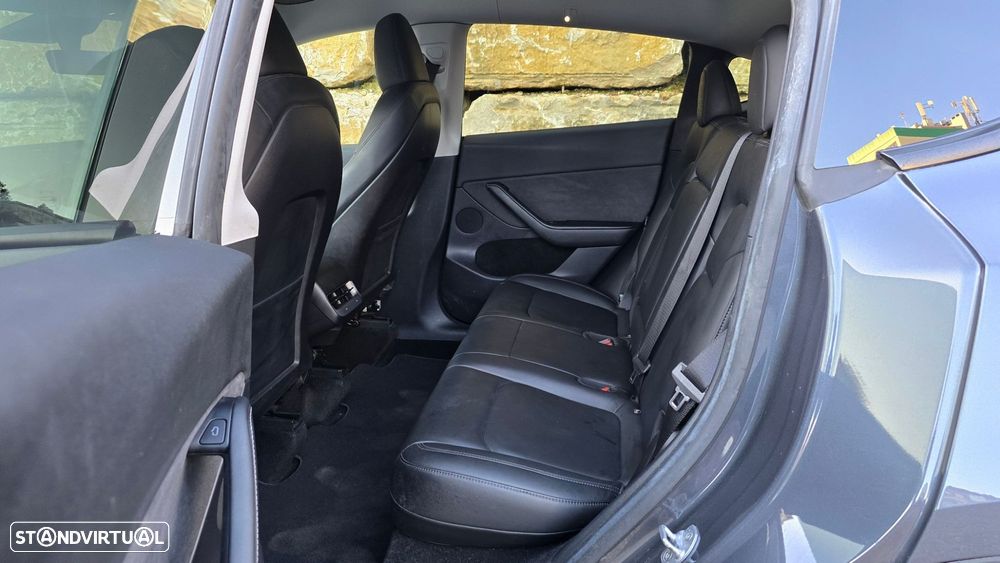 Tesla Model Y Long Range Tração Integral - 54