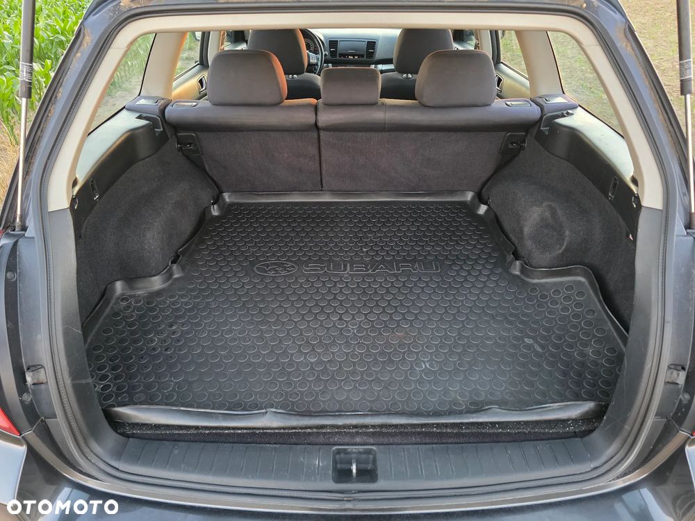 Subaru Outback - 30