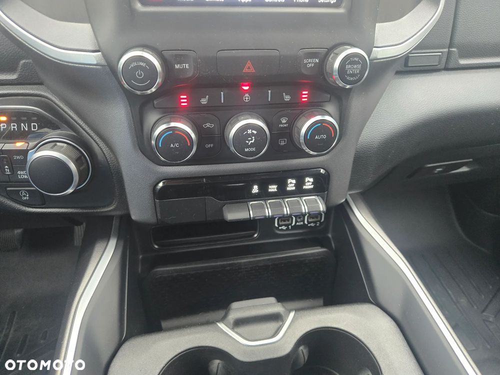 RAM 1500 Quad Cab Longbed Bighorn - 26