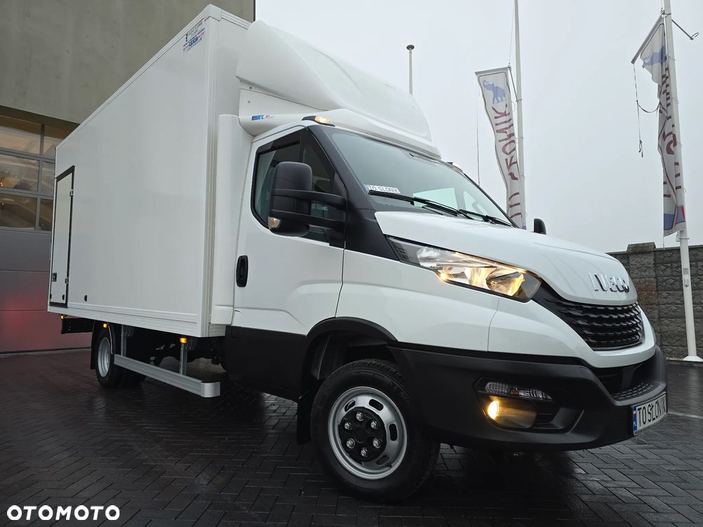 Iveco DAILY DAILY 50C16 KONTENER IZOTERMICZNY 10PALET 4,91cmDługi  2,11cmSzeroki  2,31cmWysoki  SALON PL 106 Tyś km STAN JAK NOWY NA GWARANCJI TEMPOMAT FOTEL PNEŁMATYCZNY KLIMATYZACJA AUTOMATYCZNA - 4