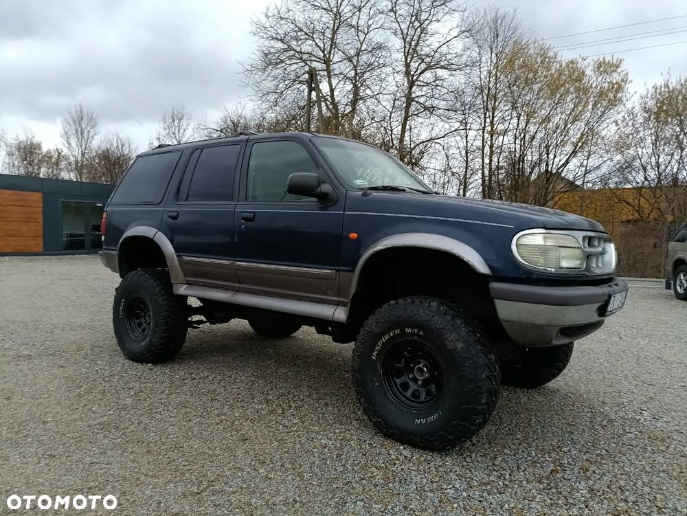 Ford Explorer - 5
