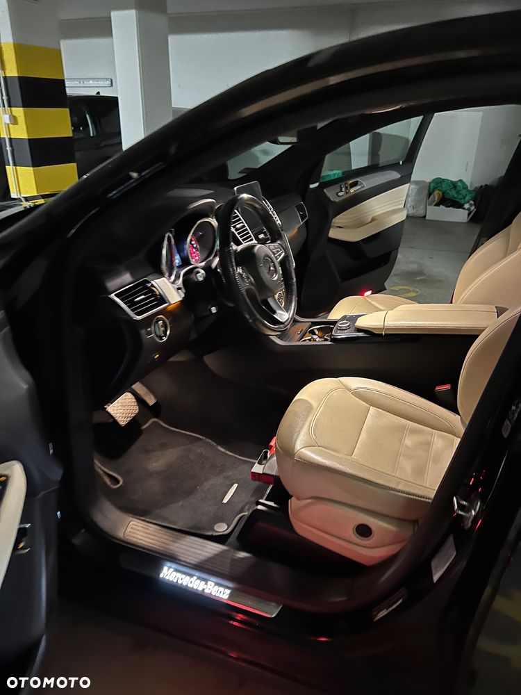 Mercedes-Benz GLE - 11