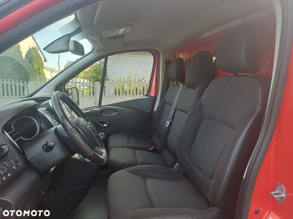 Opel Vivaro - 24