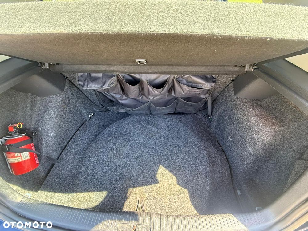 Volkswagen Golf - 10