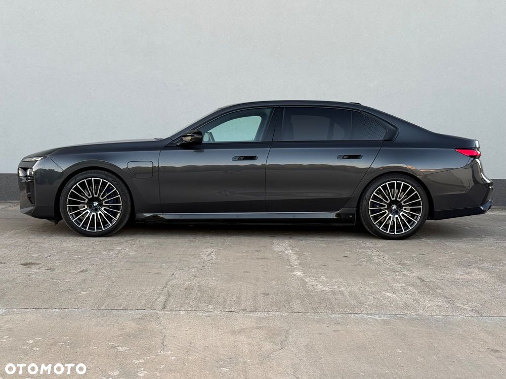BMW Seria 7 M760e PHEV xDrive sport - 3
