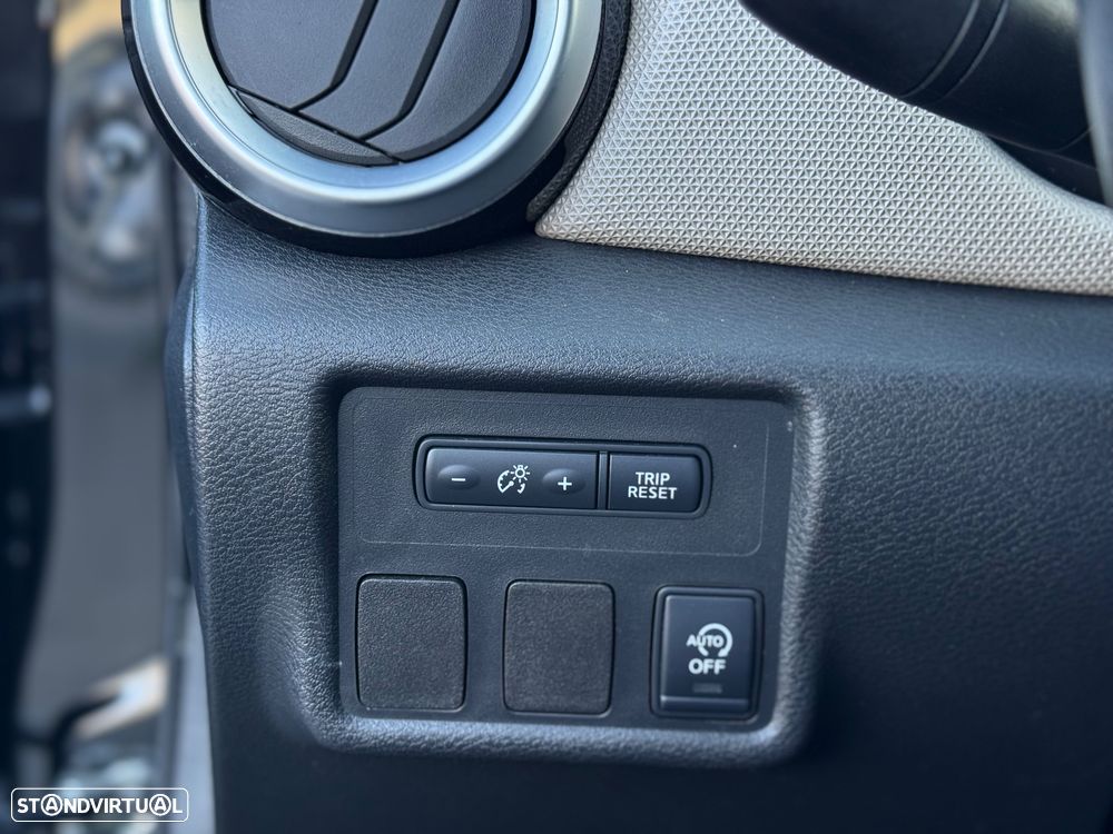 Nissan Micra 1.5 dCi N-Connecta - 11