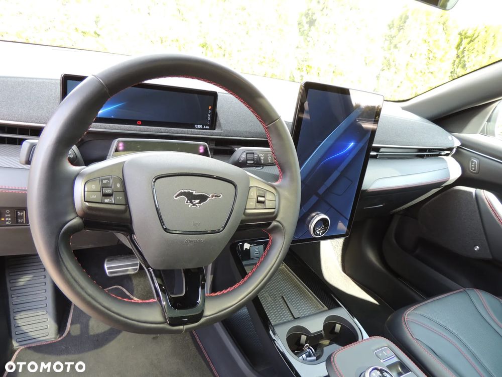 Ford Mustang Mach-E - 28