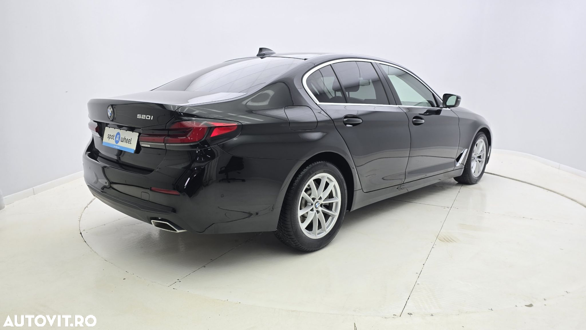 BMW Seria 5 520i AT MHEV - 6