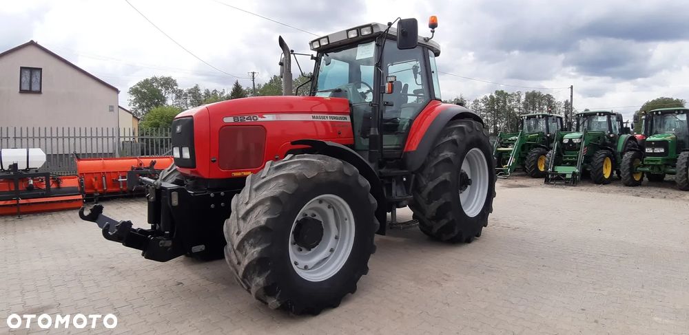 Massey Ferguson 8240 - 8