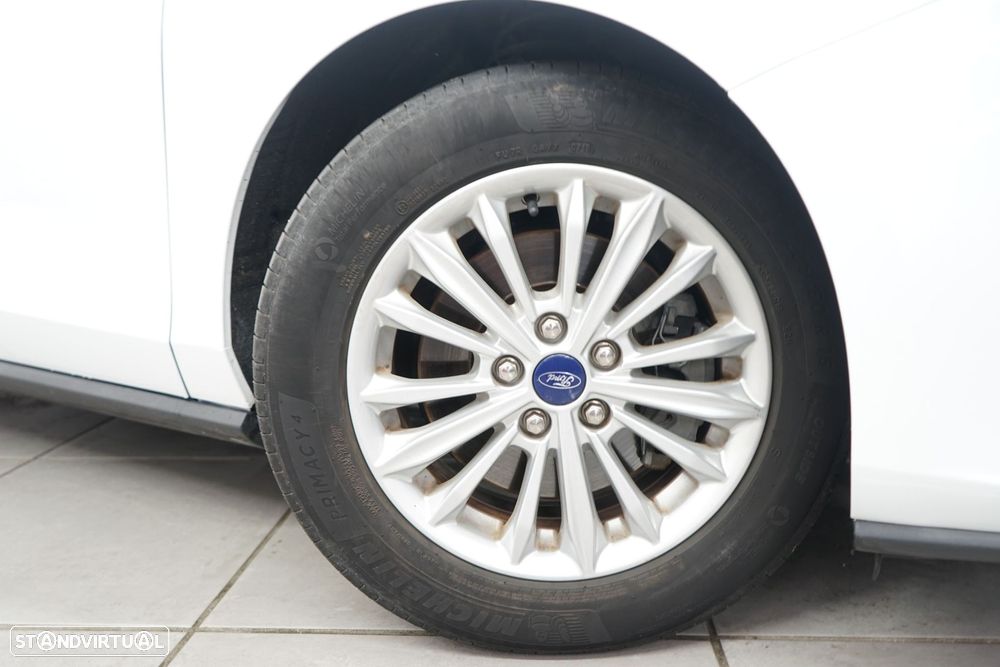 Ford Focus SW 1.5 TDCi EcoBlue Business - 10