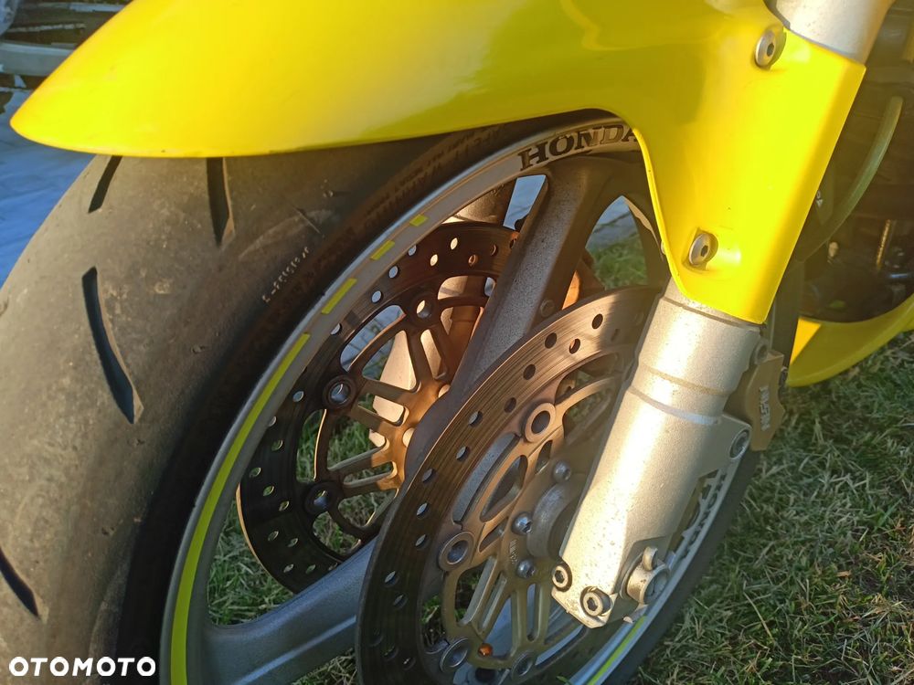 Honda VTR - 11