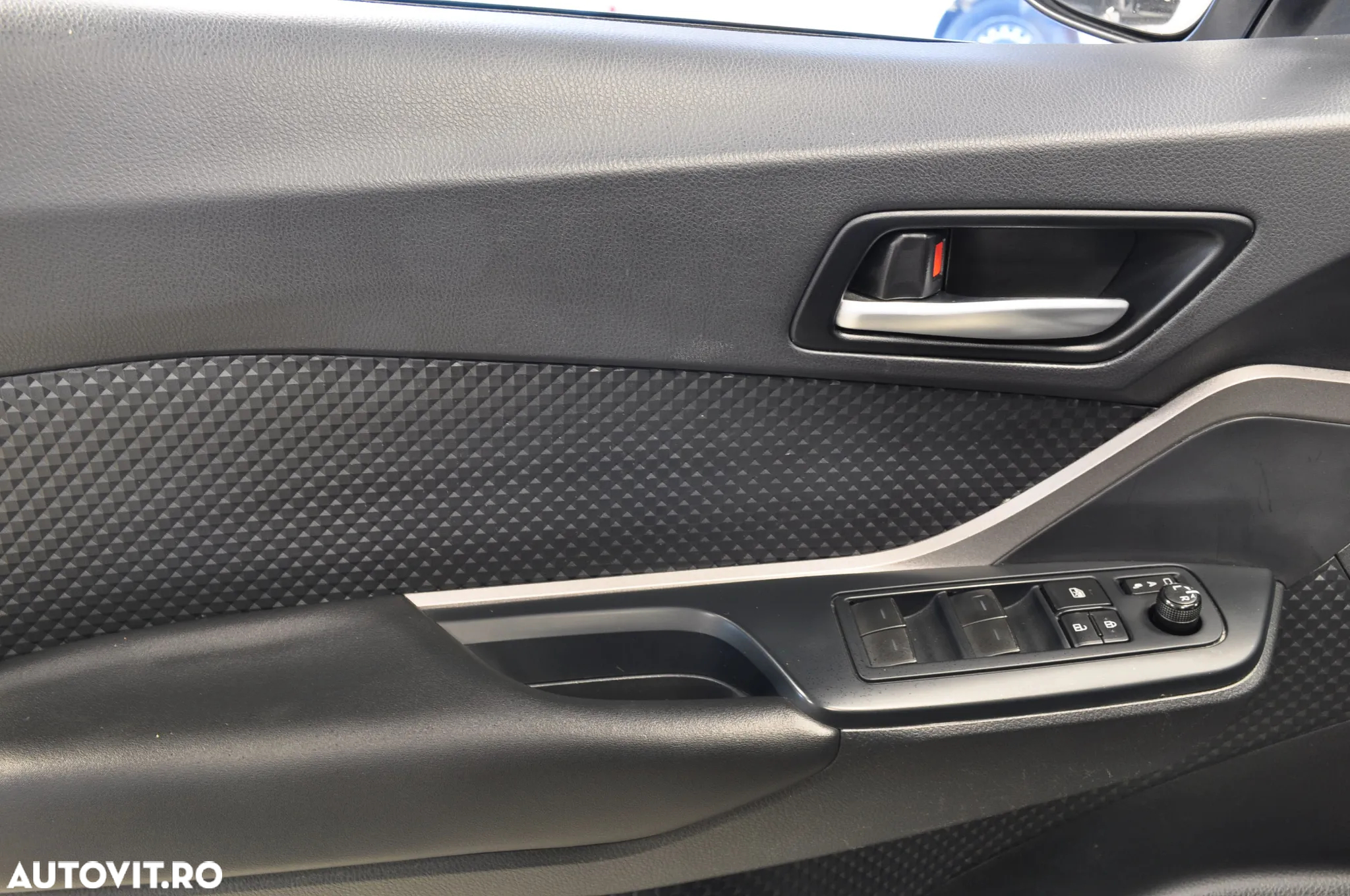 Toyota C-HR 1.8 Hybrid Business Edition - 9