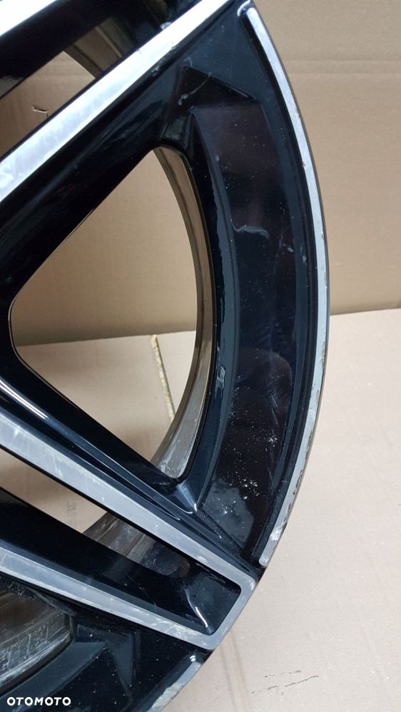 FELGA MERCEDES W205 AMG 7.5Jx18 ET44 - 9