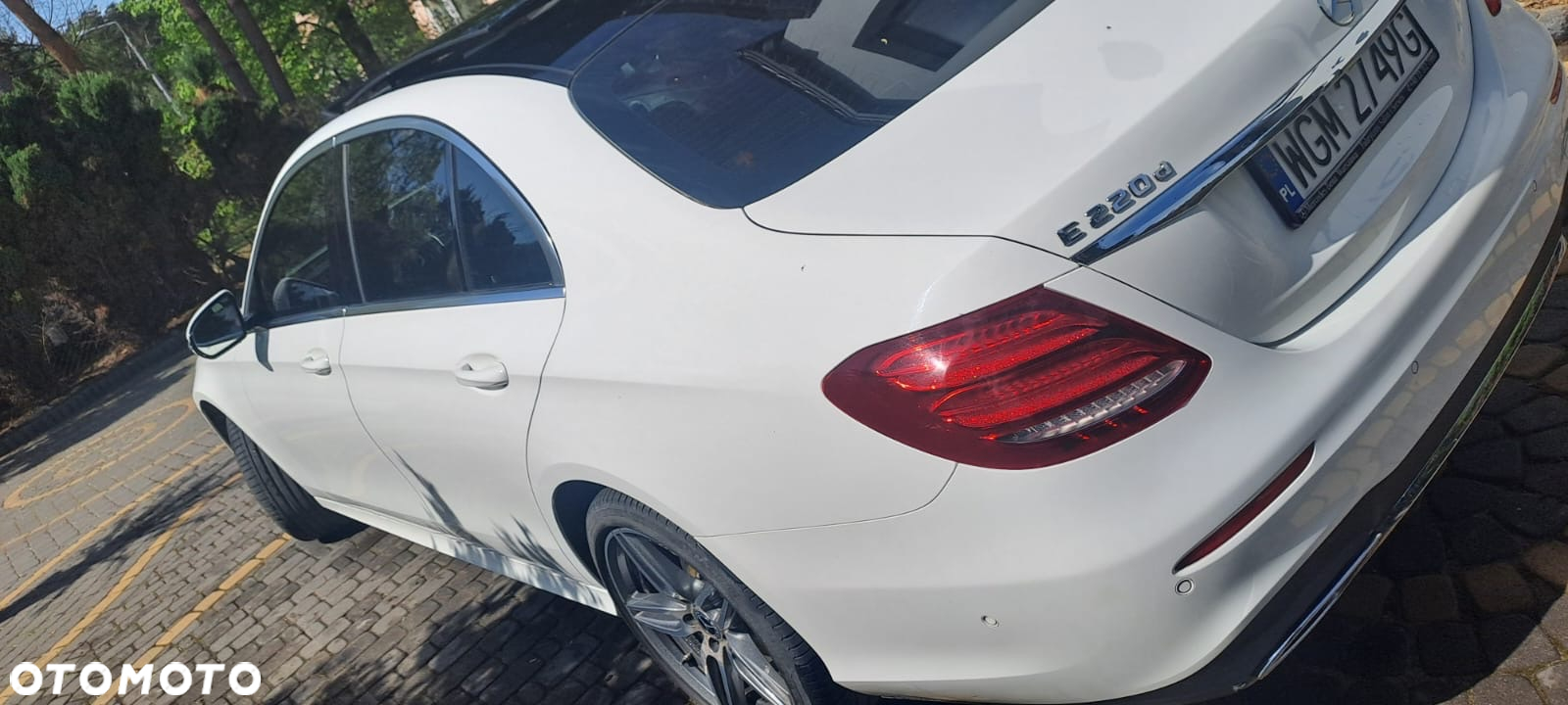 Mercedes-Benz Klasa E 220 d 4-Matic 9G-TRONIC - 26