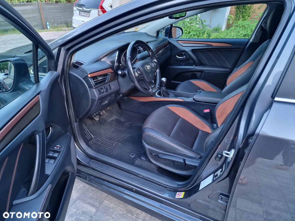 Toyota Avensis 2.0 D-4D Prestige - 16