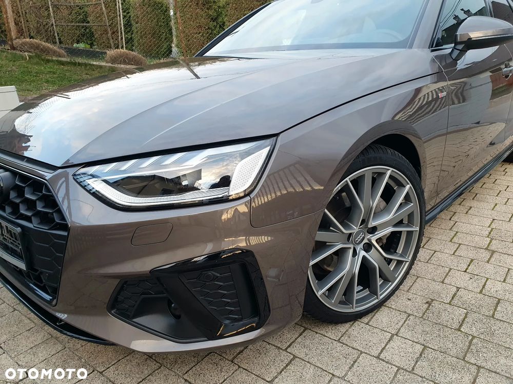 Audi A4 Avant 40 TDI quattro S tronic S line - 11