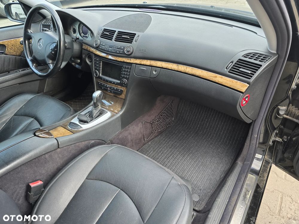 Mercedes-Benz Klasa E 320 CDI T Avantgarde - 16