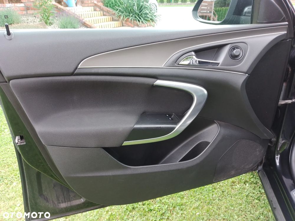 Opel Insignia - 12