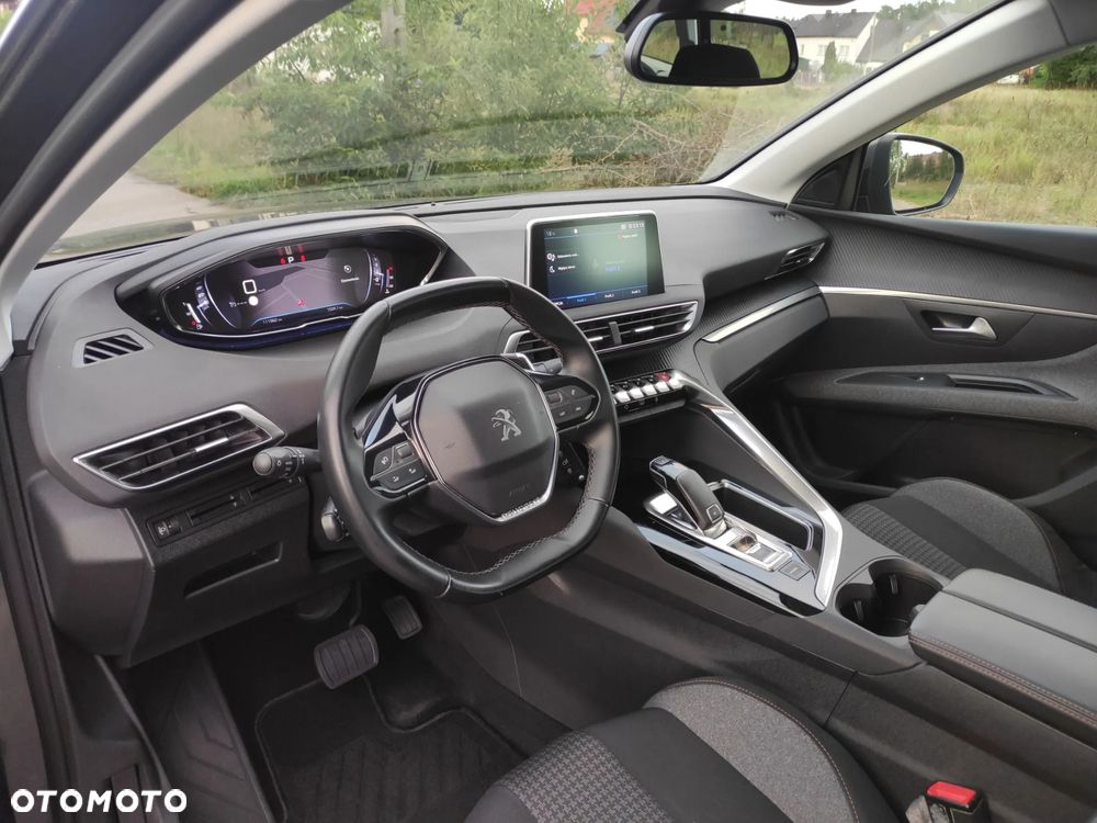 Peugeot 5008 1.2 PureTech Active S&S EAT8 - 23