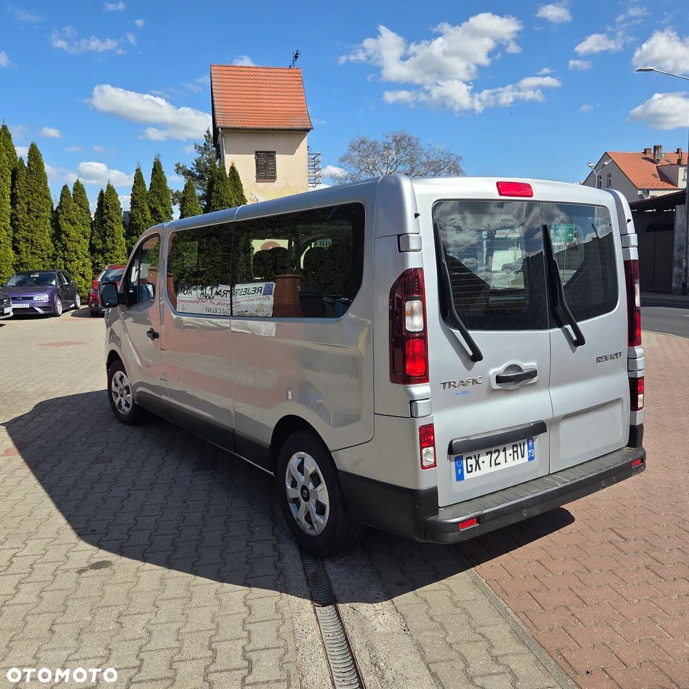 Renault Trafic 2.0 dCi - 10