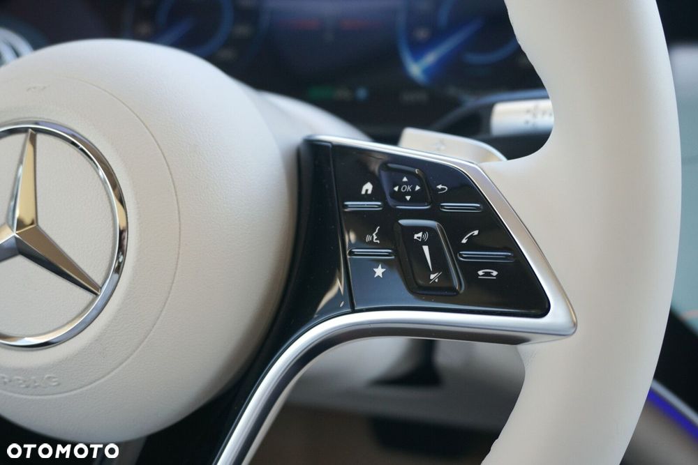 Mercedes-Benz EQS - 9