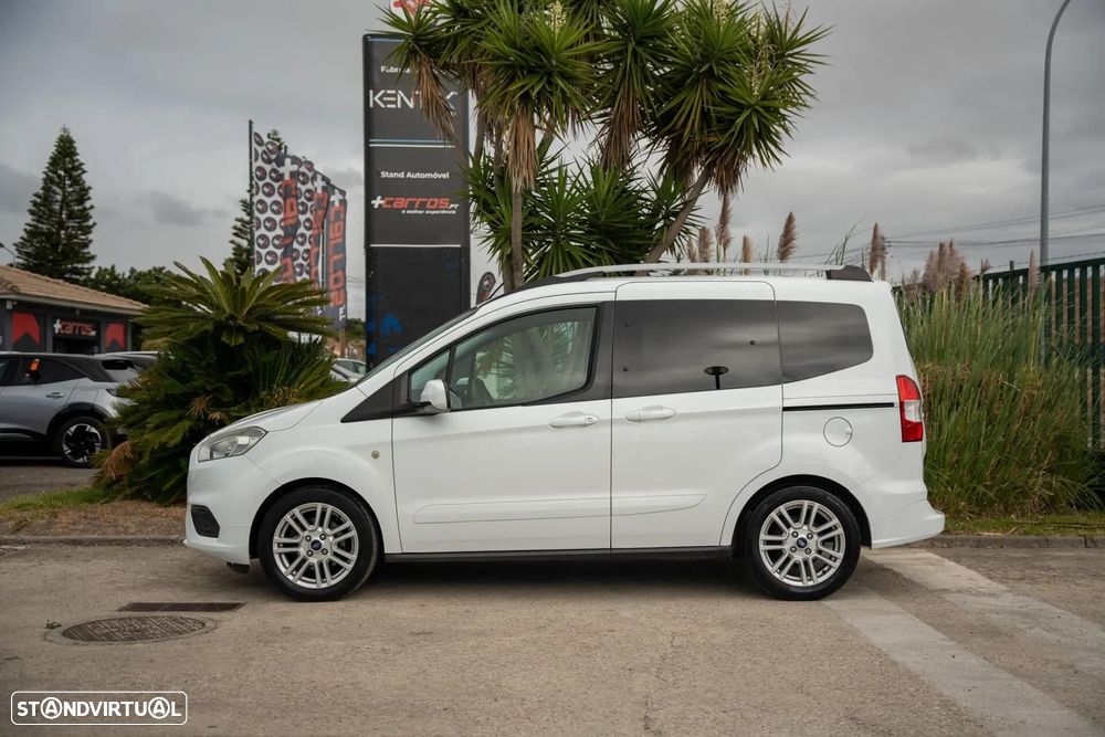 Ford Tourneo Courier 1.0 EcoBoost Ambiente - 4