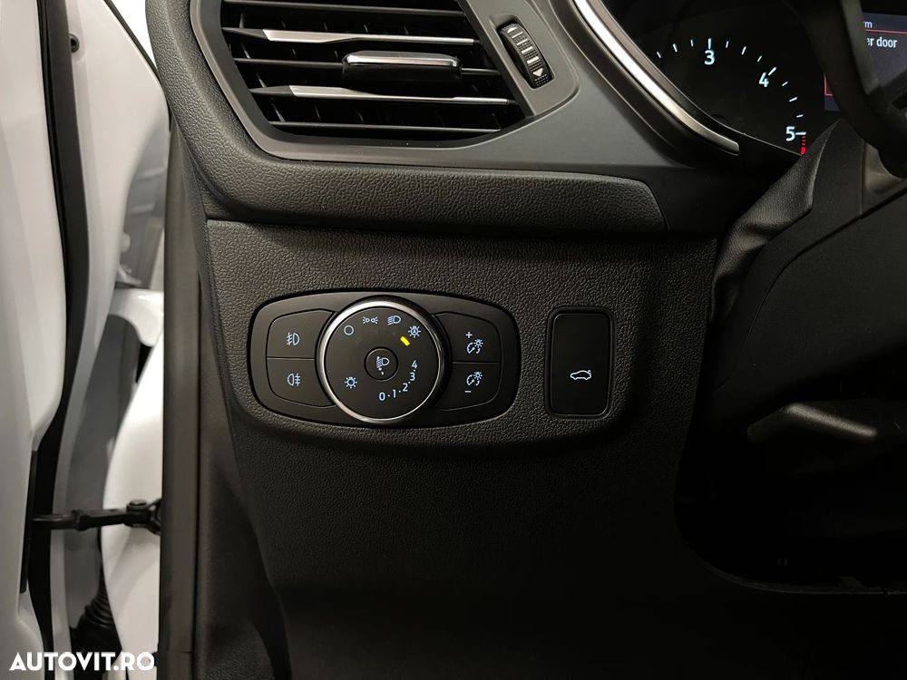 Ford Focus 1.5 EcoBlue Connected - 24