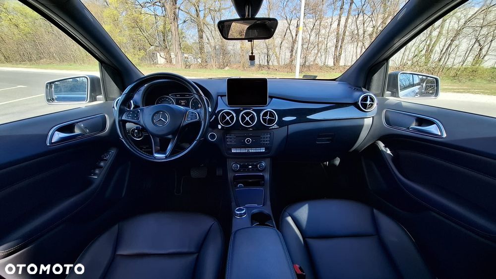 Mercedes-Benz Klasa B 250 7G-DCT Urban - 11