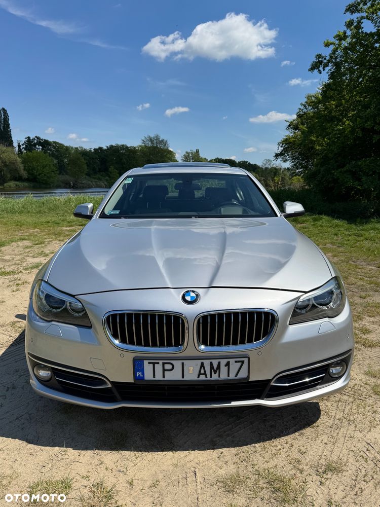 BMW Seria 5 528i xDrive Luxury Line - 7