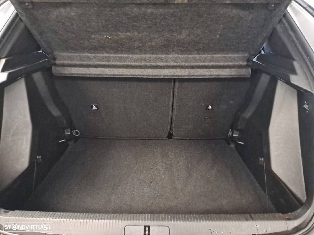 Peugeot 2008 1.2 Hybrid Allure e-DCS6 - 6