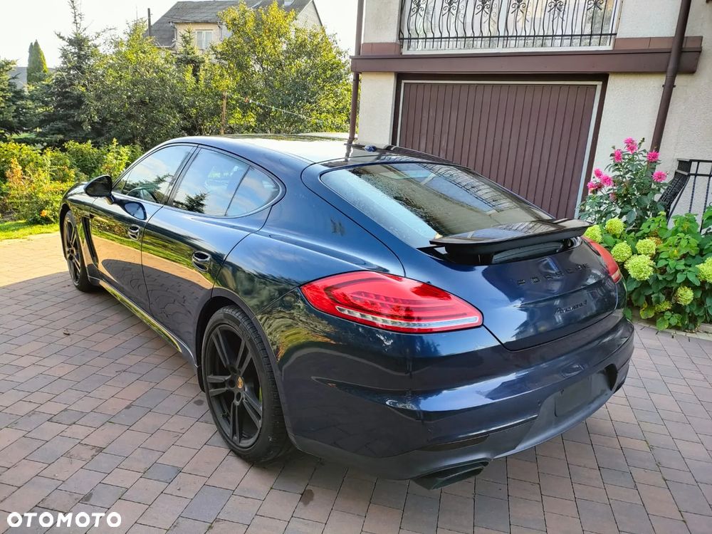 Porsche Panamera 4 PDK - 3