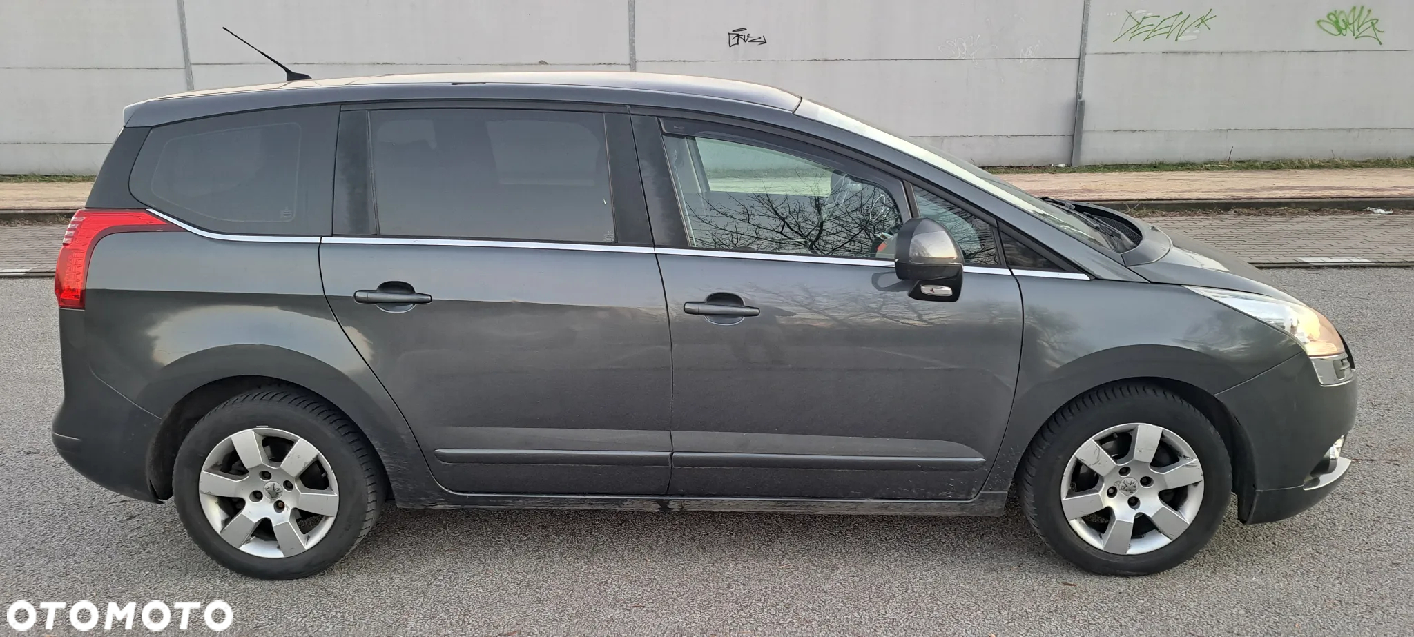Peugeot 5008 - 3