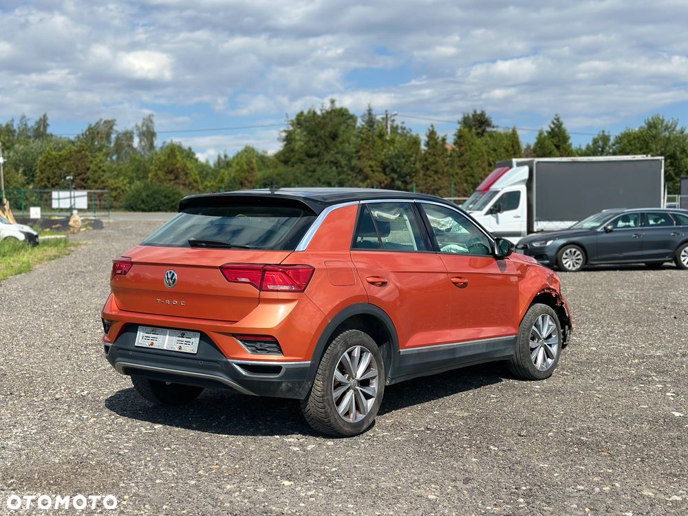 Volkswagen T-Roc - 11