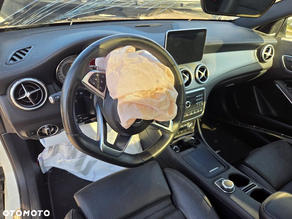 Mercedes-Benz GLA 220 d 4Matic 7G-DCT AMG Line - 5