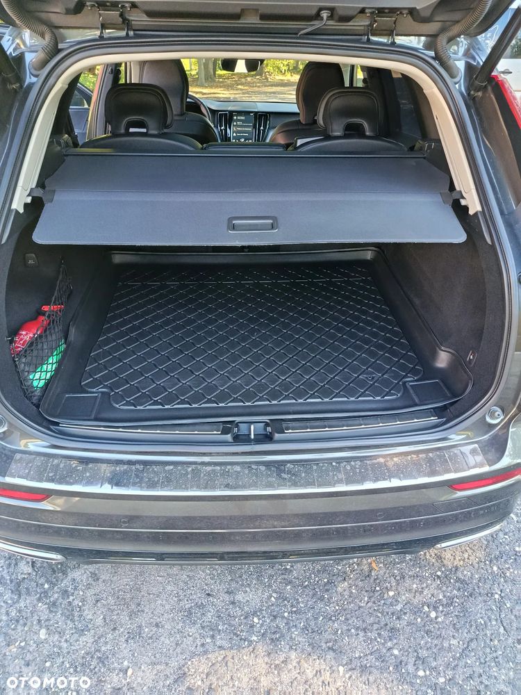 Volvo XC 60 B4 D Momentum Pro - 16