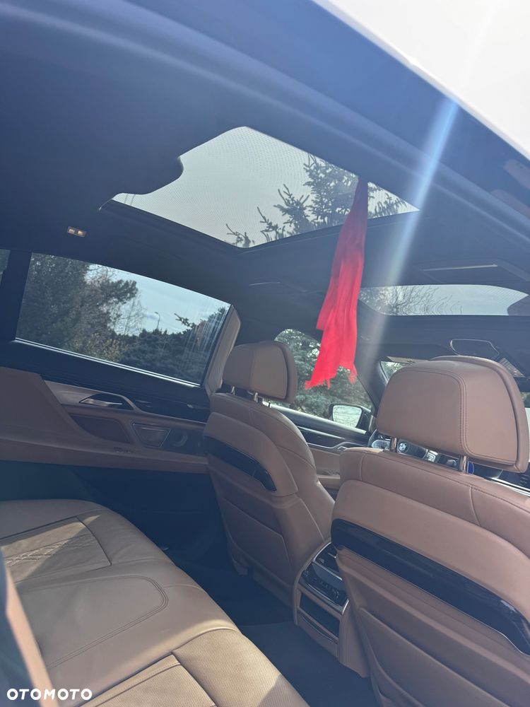 BMW Seria 7 750Li - 18