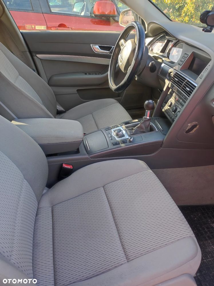 Audi A6 Avant - 14