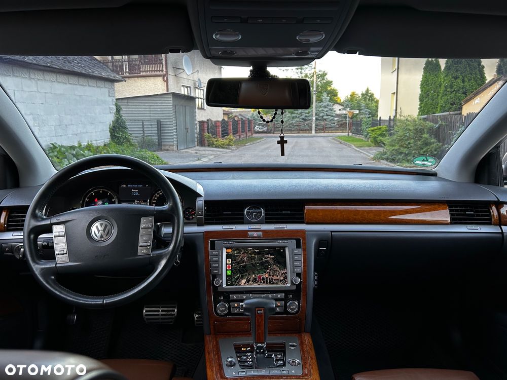 Volkswagen Phaeton 4.2 V8 4MOTION Automatik (5 Sitzer) Edition 6 - 12