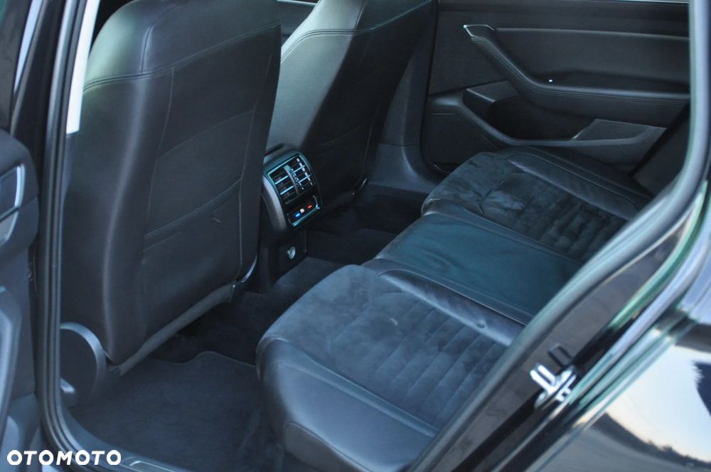 Volkswagen Passat Variant - 25