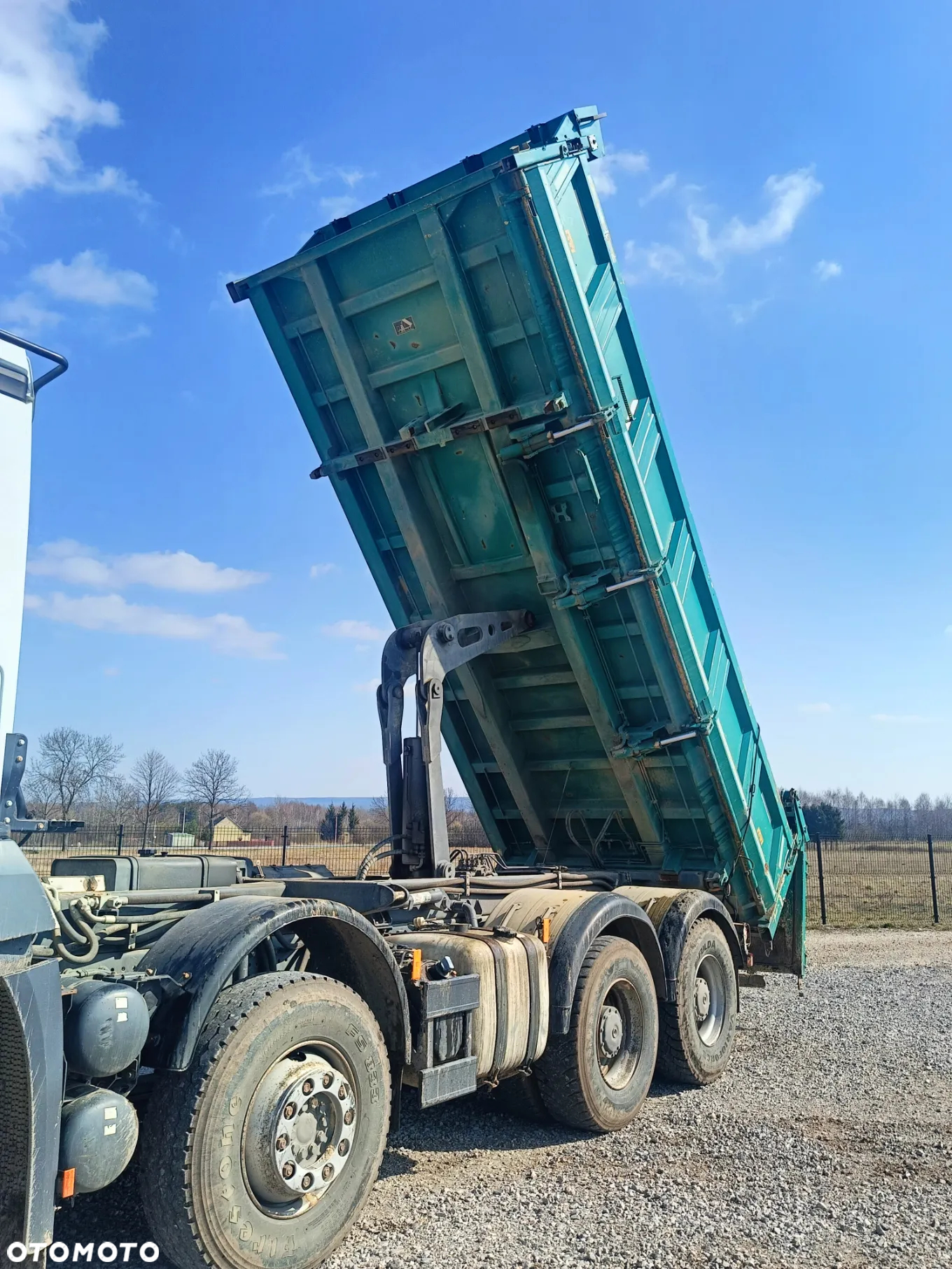 Mercedes-Benz Arocs 3243 - 18