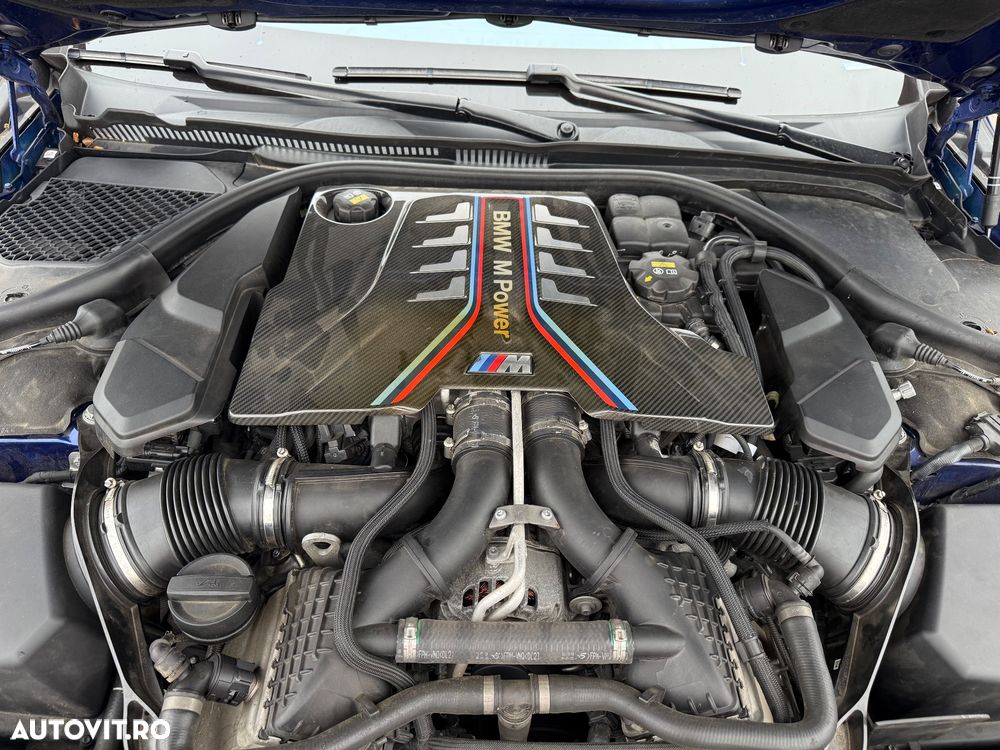 BMW M8 Competition - 33