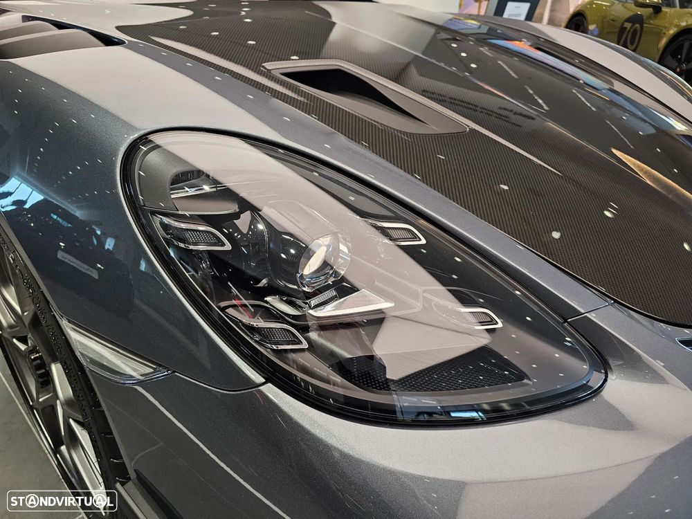 Porsche 718 Spyder - 34