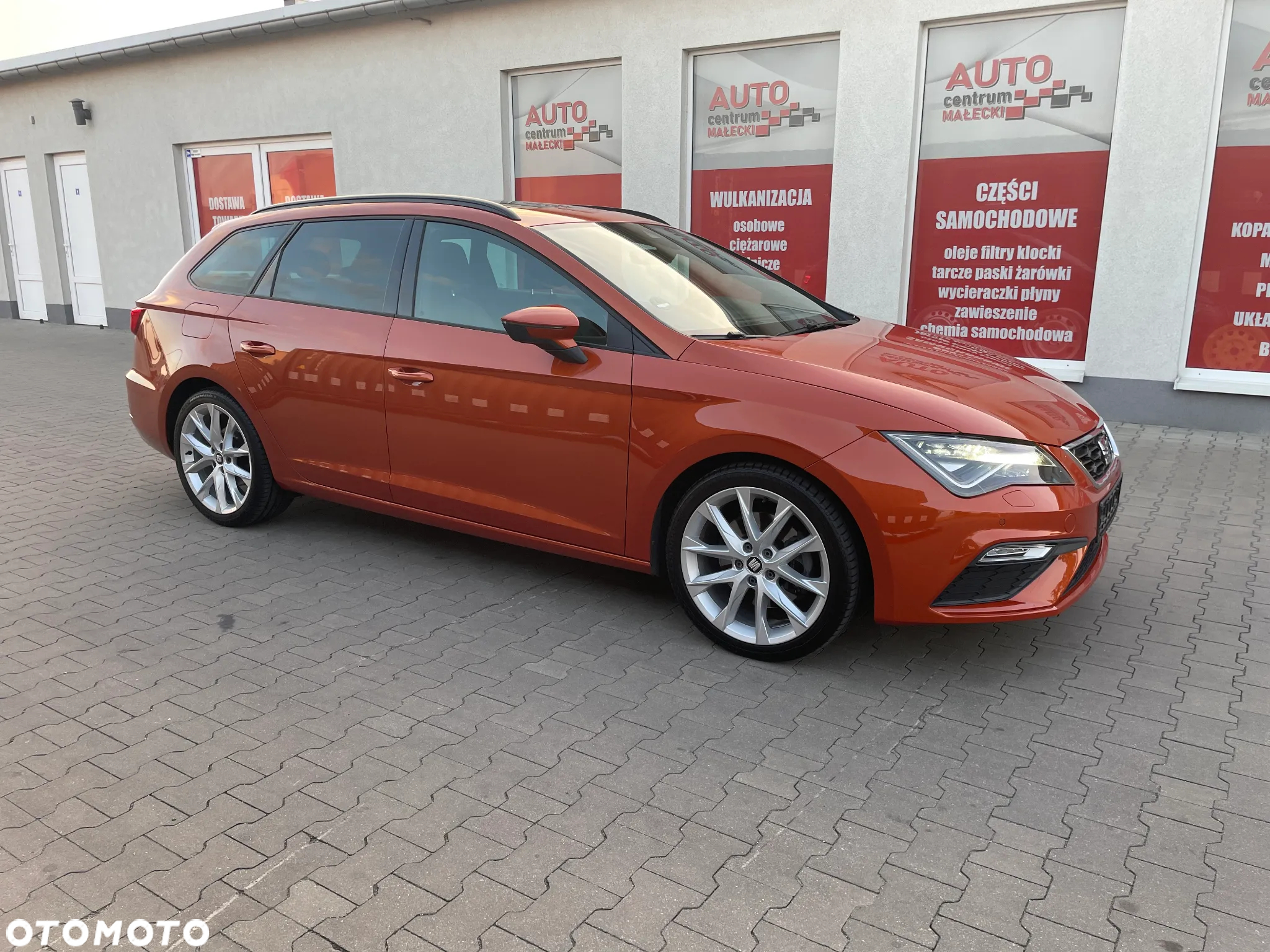 Seat Leon Sportstourer 2.0 TSI OPF DSG FR Plus - 10
