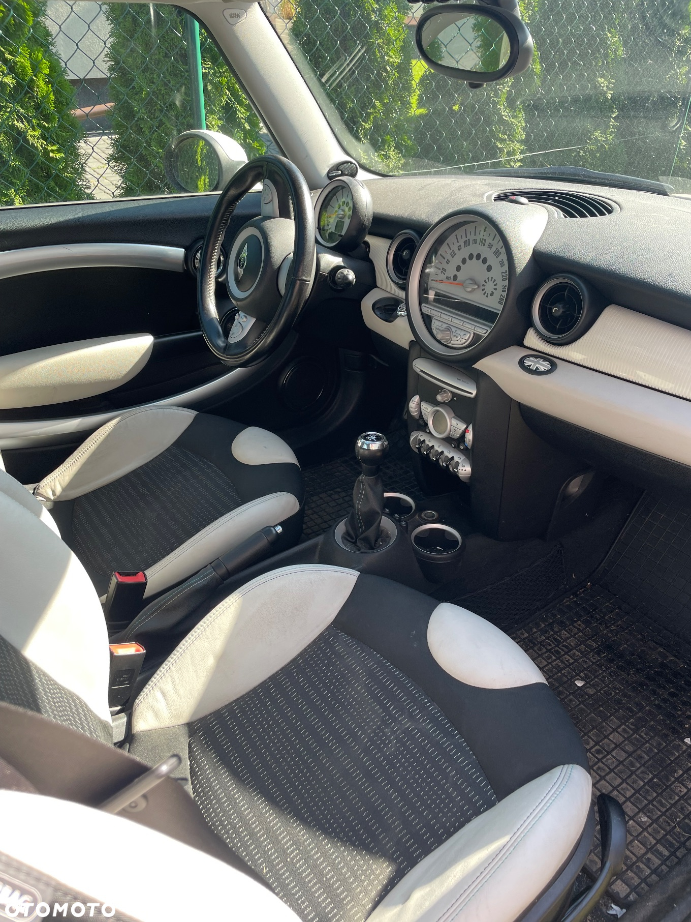 MINI Cooper S 50 Camden - 8
