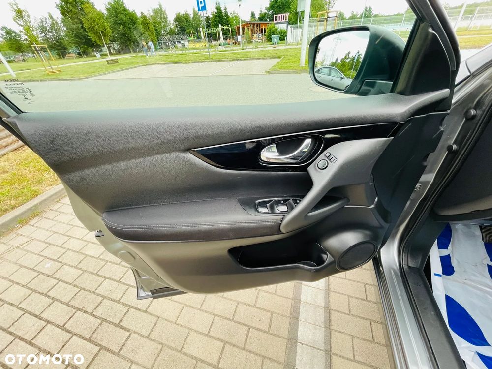 Nissan Qashqai 1.6 DIG-T N-Connecta - 11