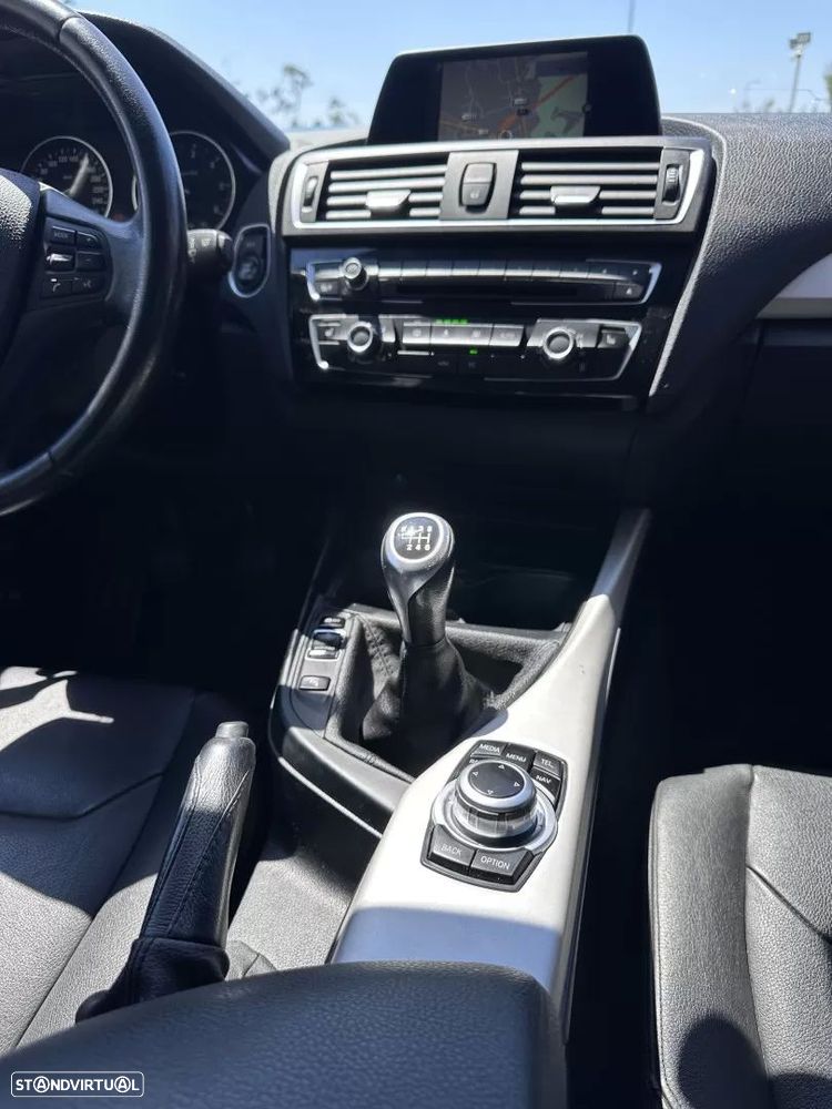 BMW 116 d Sport Line - 42