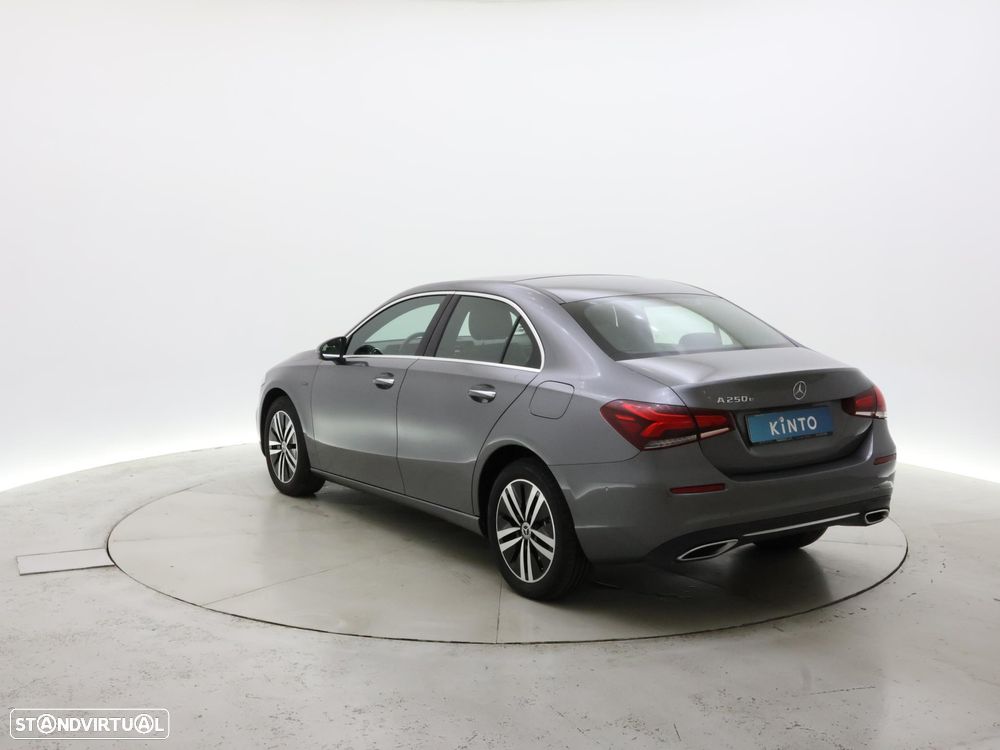 Mercedes-Benz A 250 Limousine e Progressive - 4